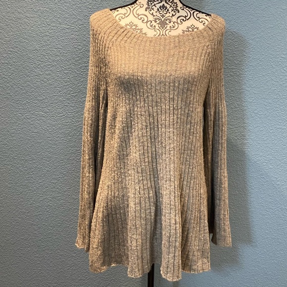 Lauren Conrad Women’s Back Cut Out Sweater Gray - Picture 2 of 7